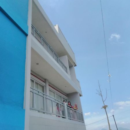 למבאנג Syariah Runia Villa מראה חיצוני תמונה