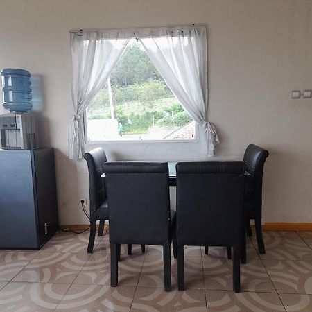 למבאנג Syariah Runia Villa מראה חיצוני תמונה