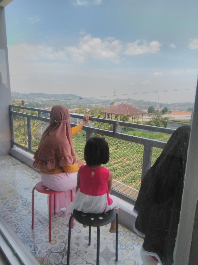 למבאנג Syariah Runia Villa מראה חיצוני תמונה