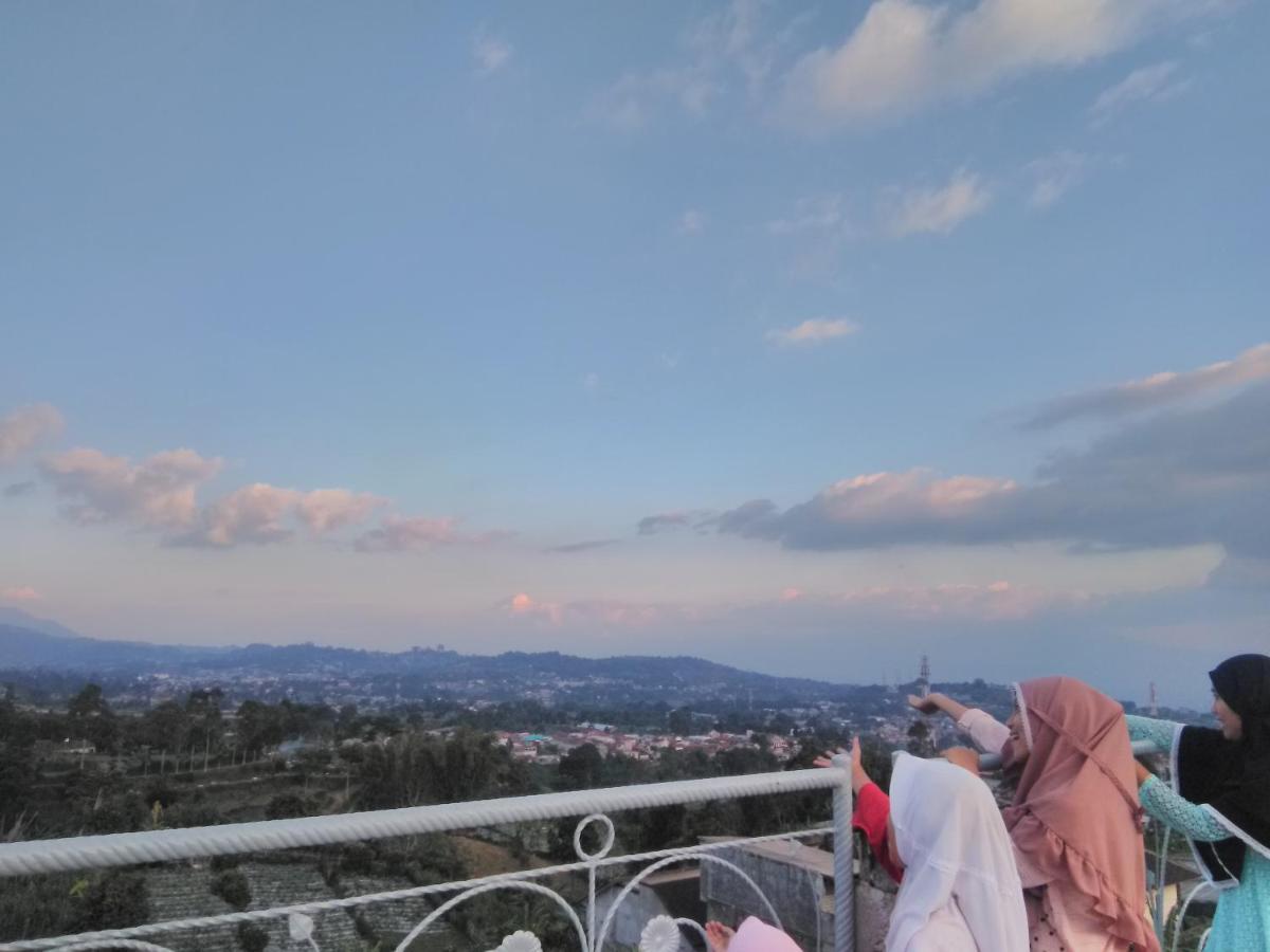 למבאנג Syariah Runia Villa מראה חיצוני תמונה